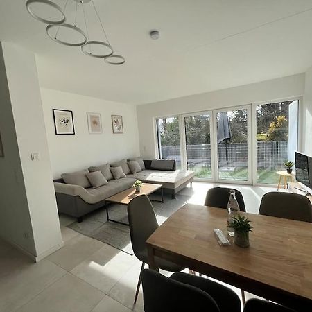 3 Zw 95 M2 Neubau Kostenlos Parkplatz Im Hof Kitzingen Exterior photo